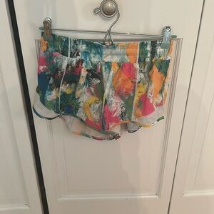 Lululemon hotty hot shorts!